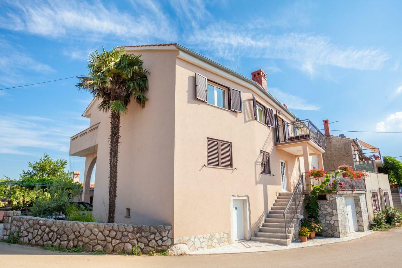 Holiday Apartment Ivica Milohnici Luaran gambar