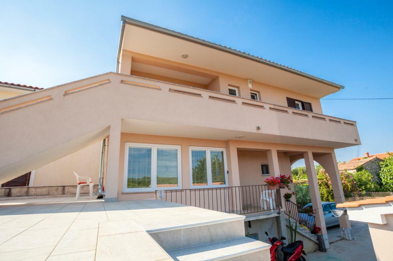 Holiday Apartment Ivica Milohnici Luaran gambar